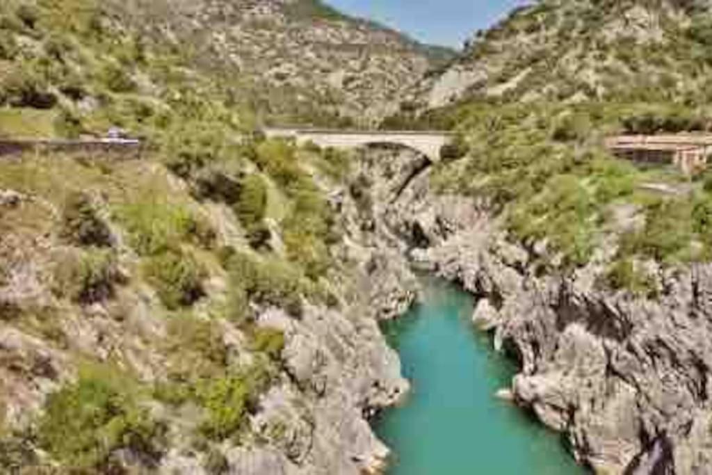 Maison Avec Exterieur Proche Saint Guilhem Le Desert Esterno foto